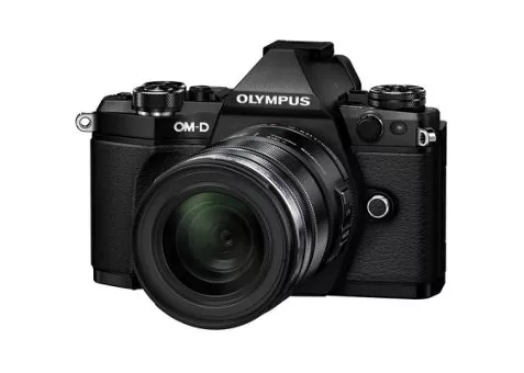 Фото: Olympus E-M5 mark II 14-150 II Kit black/black