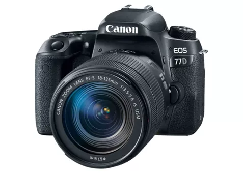 Фото: Canon EOS 77D kit 18-135 IS nano USM (Wi-Fi)