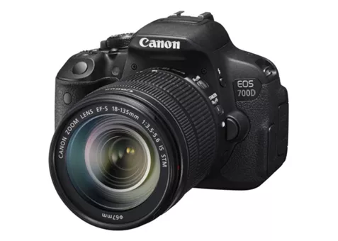Фото: Canon EOS 700D kit 18-135 IS STM