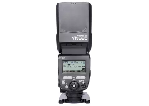 Фото: Yongnuo YN-685 со встроенным радиосинхронизатором YN-622N (Nikon)