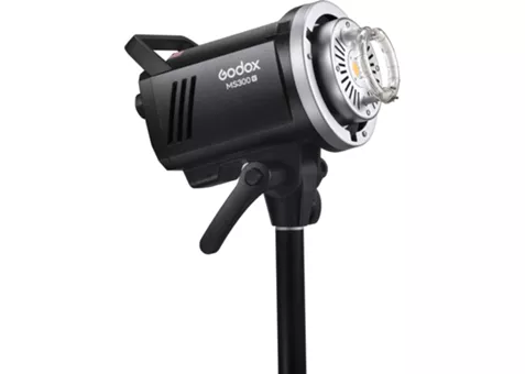 Фото: Godox MS300-V