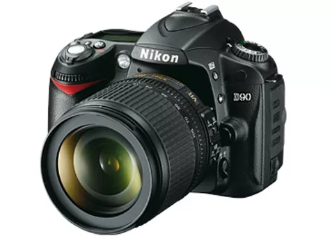 Фото: Nikon D90 Kit  AF-S DX 18-105 VR