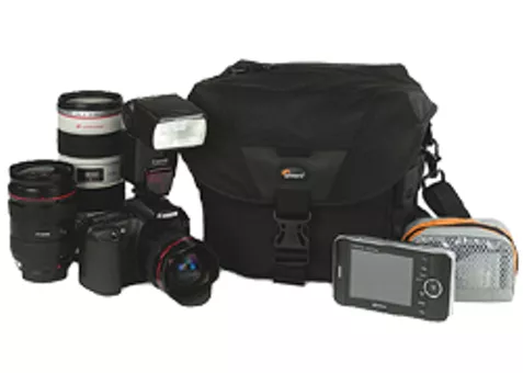 Фото: Lowepro Stealth Reporter D200 AW