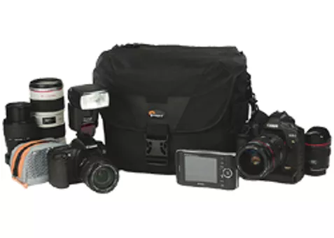 Фото: Lowepro Stealth Reporter D400 AW