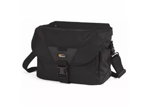 Фото: Lowepro Stealth Reporter D550 AW