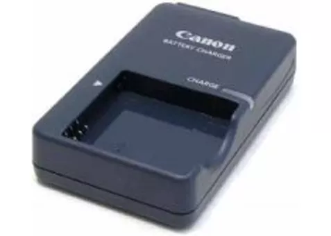 Фото: Canon CB-2LVE
